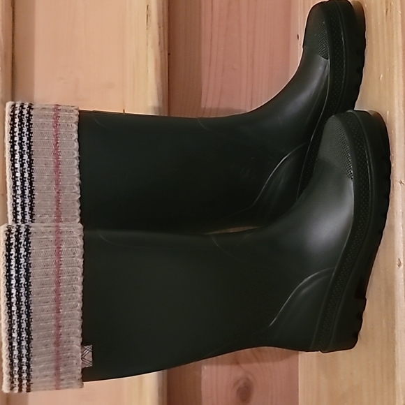 Burberry House Check Pattern Rubber Rain Boots - Picture 3 of 3